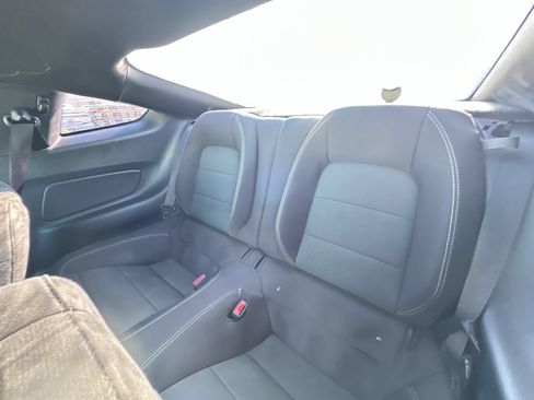 Used 2016 Ford Mustang Coupe RWD image 20