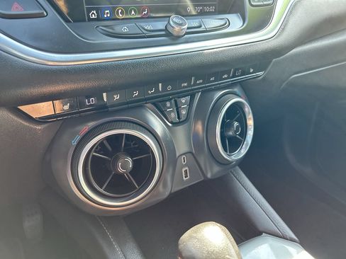 Used 2019 Chevrolet Blazer LT w/ Sun and Wheels Package AWD/4WD image 28
