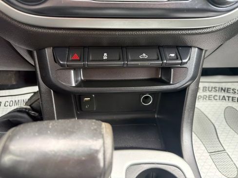 Used 2017 Chevrolet Colorado LT w/ LT Convenience Package RWD image 30