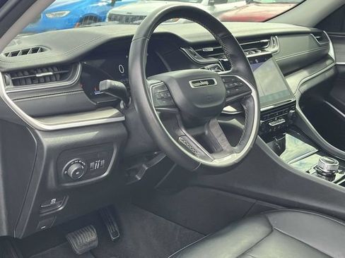 Used 2021 Jeep Grand Cherokee L Limited AWD/4WD image 12