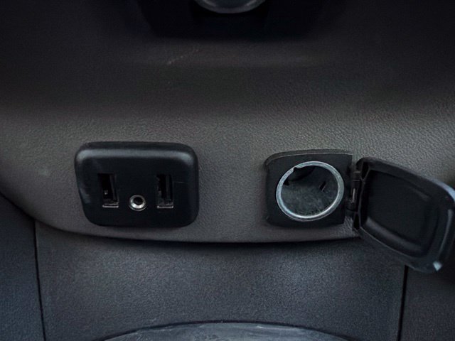 Used 2018 Chevrolet Malibu Premier w/ Premier Sun and Wheel Package FWD image 35