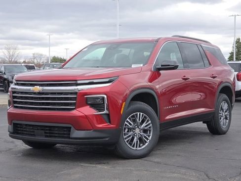 New 2026 Chevrolet Traverse LT w/ Driver Confidence Package image 2