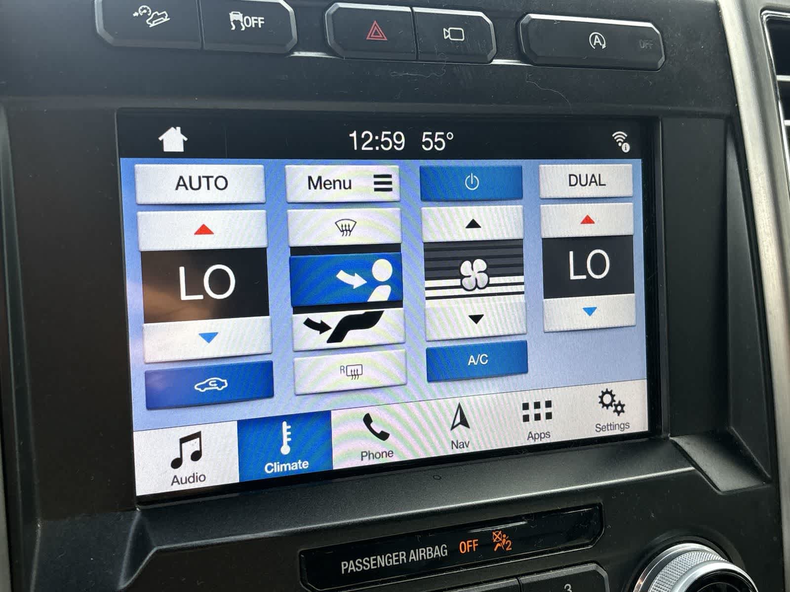 Used 2019 Ford F150 Platinum w/ Equipment Group 701A Luxury AWD/4WD image 15