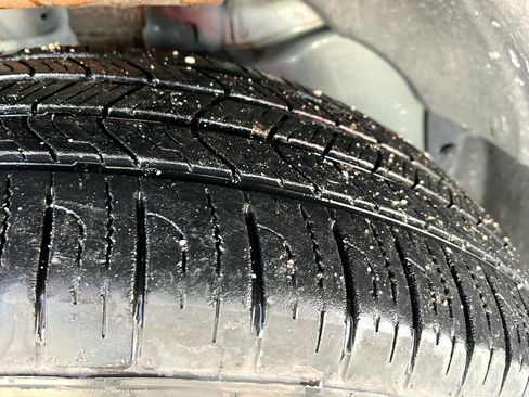 Used 2019 Dodge Journey SE w/ Blacktop Package image 11