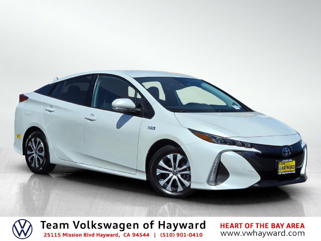 Used 2022 Toyota Prius Prime XLE FWD image 1