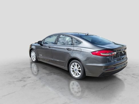 Used 2019 Ford Fusion SE FWD image 6
