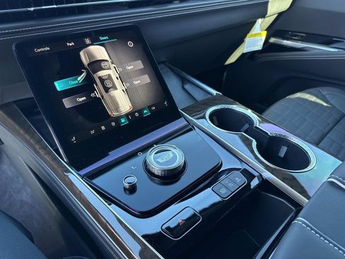 New 2026 Cadillac Escalade Platinum Sport w/ LPO, ONYX Package image 26