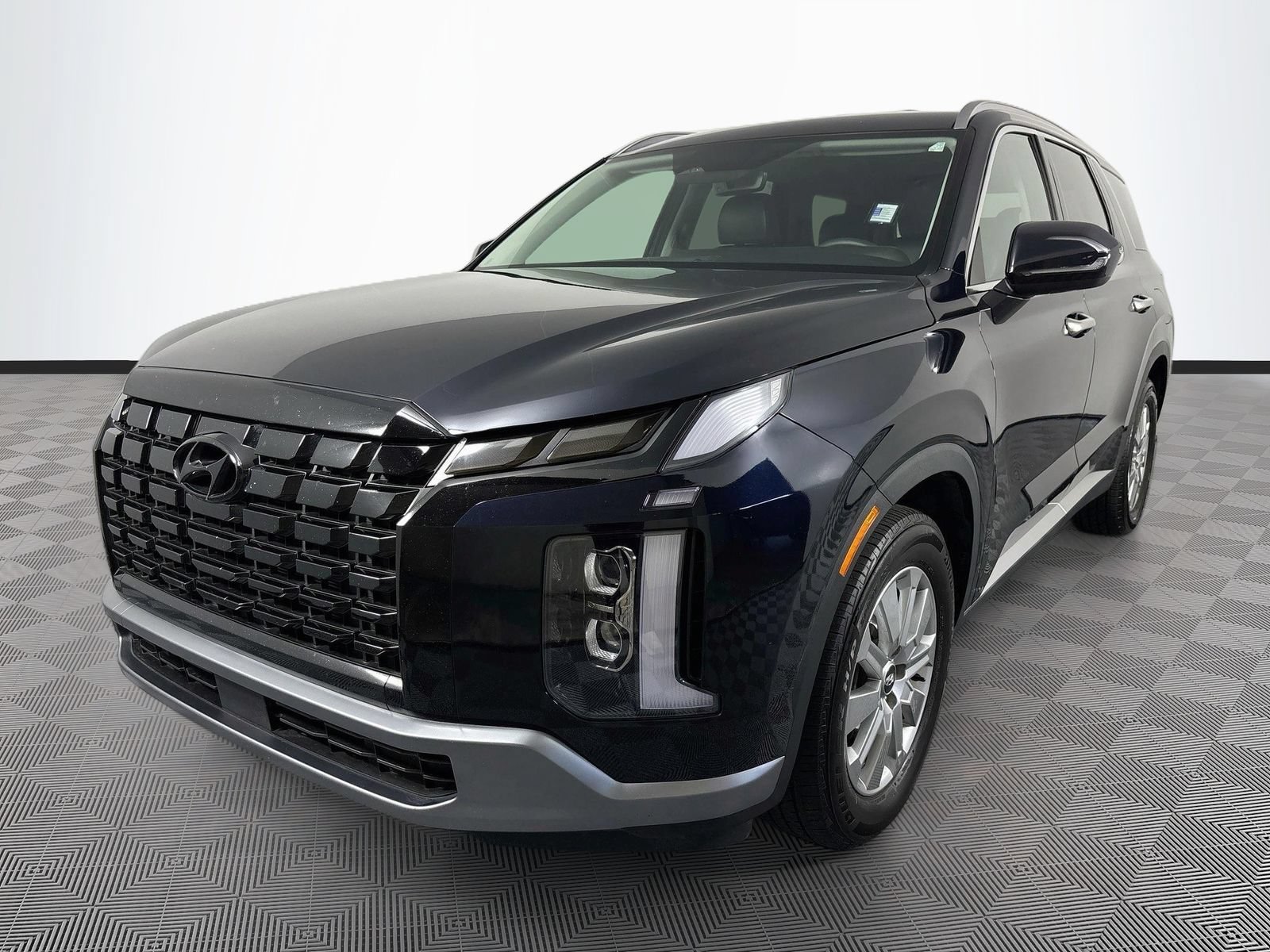 Used 2025 Hyundai Palisade SEL FWD image 3