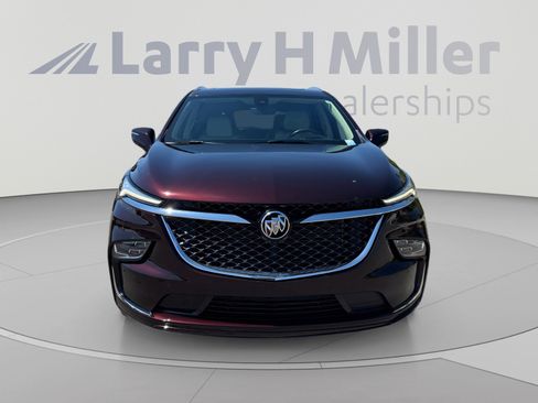 Used 2023 Buick Enclave Avenir w/ Avenir Technology Package FWD image 8
