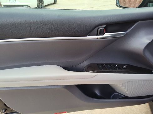 Used 2023 Toyota Camry LE FWD image 14
