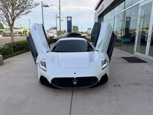 Used 2022 Maserati MC20 Coupe image 15