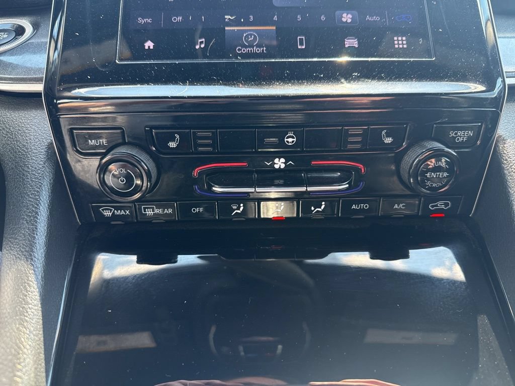 Used 2023 Jeep Grand Cherokee L Laredo AWD/4WD image 38