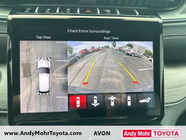 Used 2025 Jeep Grand Cherokee Limited w/ Luxury Tech Group II AWD/4WD image 13