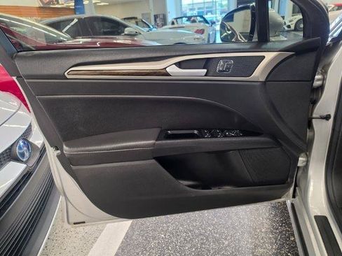 Used 2016 Ford Fusion SE w/ Equipment Group 502A FWD image 25
