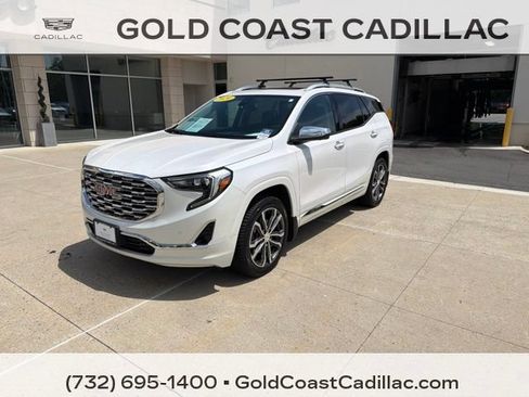 Used 2020 GMC Terrain Denali w/ Denali Premium Package AWD/4WD image 1