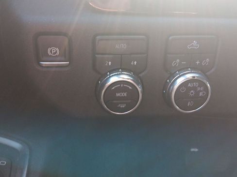Used 2024 GMC Sierra 1500 Elevation AWD/4WD image 19
