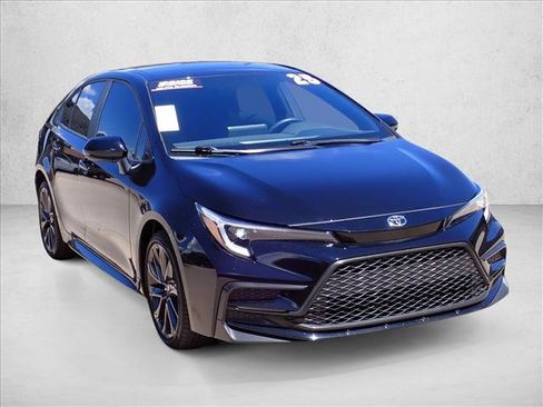 Used 2025 Toyota Corolla SE FWD image 6