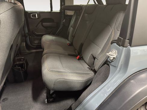 Used 2025 Jeep Wrangler Unlimited Sport AWD/4WD image 13