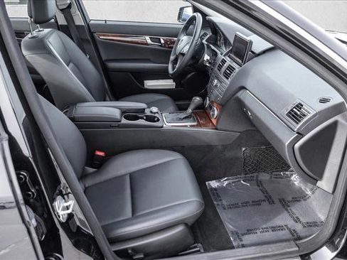 Used 2011 Mercedes-Benz C 300 4MATIC Sedan image 25