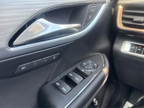 New 2026 Buick Envision Avenir AWD/4WD image 16