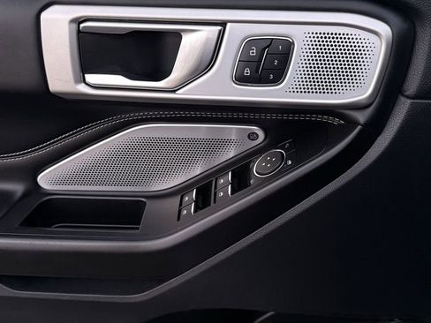 Used 2020 Ford Explorer ST w/ ST Street Pack image 15