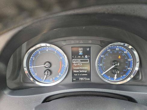 Used 2017 Toyota Corolla SE FWD image 19
