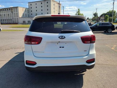 Used 2020 Kia Sorento LX AWD/4WD image 9