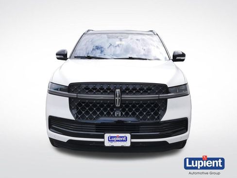 Used 2025 Lincoln Navigator Black Label AWD/4WD image 11
