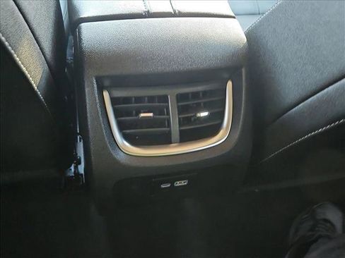 Used 2024 Chevrolet Blazer LT image 17