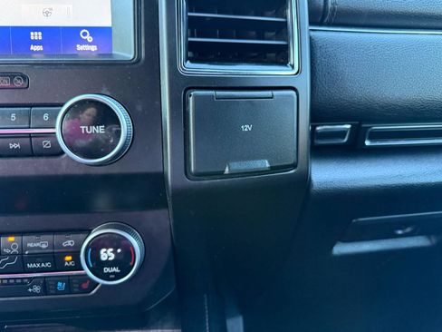 Used 2021 Ford Expedition Limited image 33