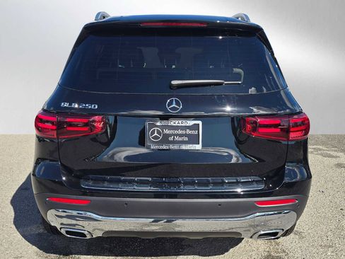 New 2026 Mercedes-Benz GLB 250 image 4