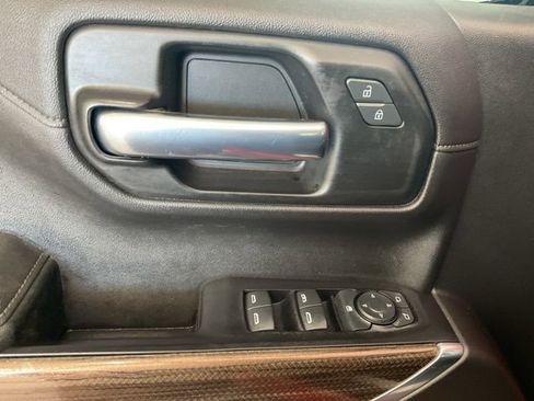 Used 2020 Chevrolet Silverado 1500 LT Trail Boss image 5