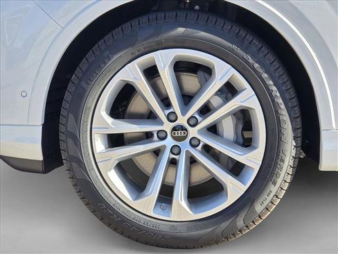 New 2026 Audi Q7 3.0T Prestige image 9