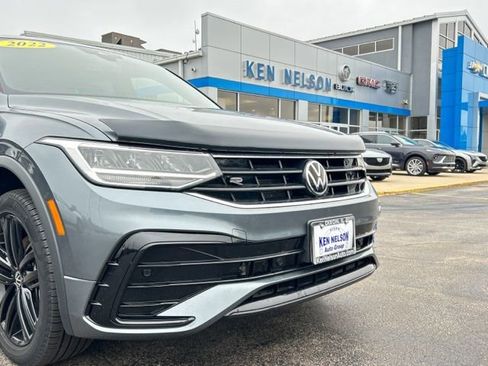Used 2022 Volkswagen Tiguan SE R-Line AWD/4WD image 4