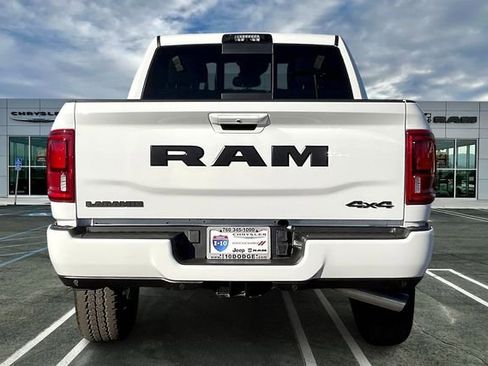 New 2026 RAM 2500 Laramie AWD/4WD image 3