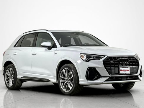 Used 2025 Audi Q3 2.0T Premium image 7