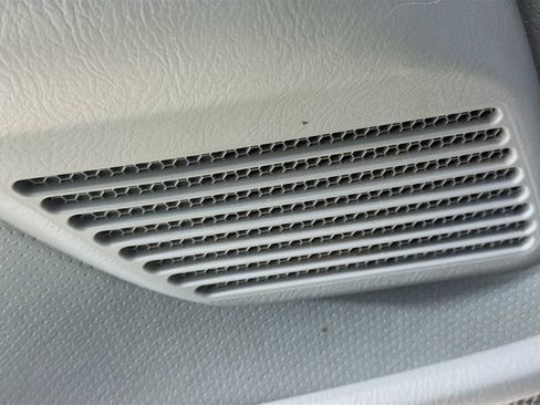Used 2004 Honda Pilot EX image 22