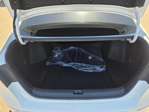 Used 2025 Honda Accord Touring image 10