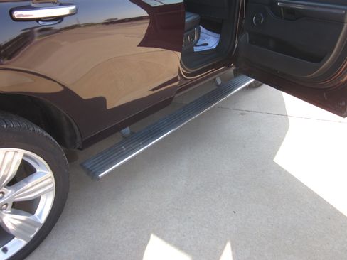 Used 2024 Ford Expedition Platinum AWD/4WD image 8