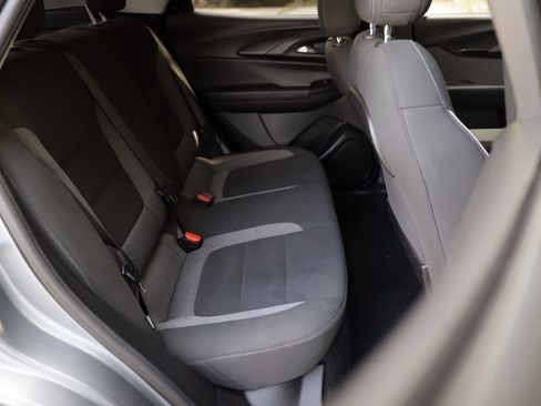 Used 2021 Chevrolet TrailBlazer LT w/ Convenience Package FWD image 26