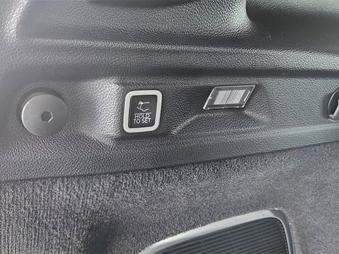 Used 2024 Jeep Grand Cherokee L Overland w/ Luxury Tech Group IV image 25