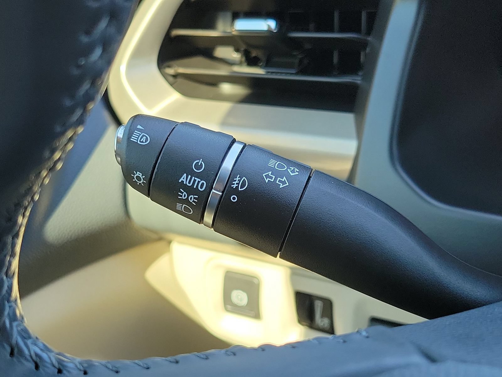 Used 2021 GMC Acadia Denali w/ LPO, Floor Liner Package FWD image 16