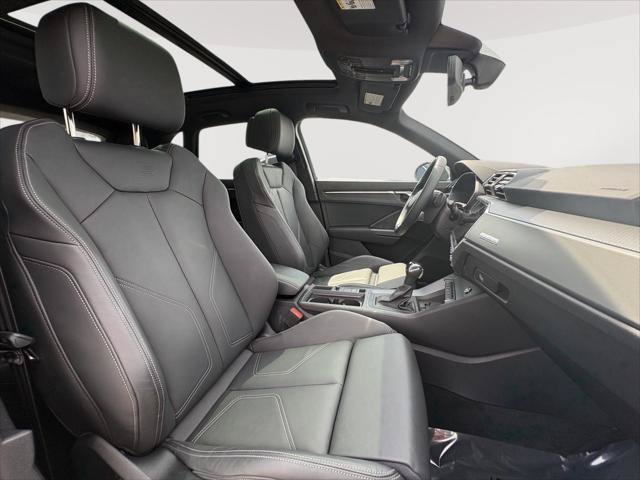 Certified 2025 Audi Q3 2.0T Premium AWD/4WD image 24