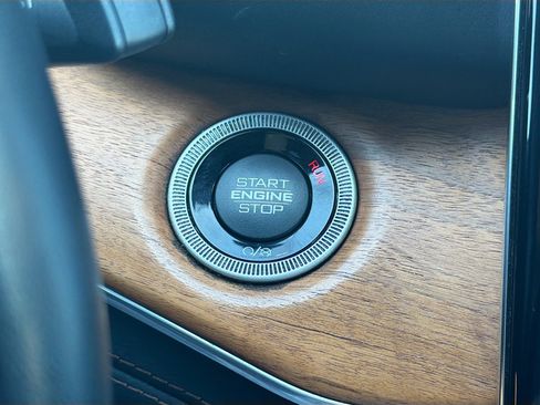 Used 2022 Jeep Grand Cherokee Summit AWD/4WD image 36
