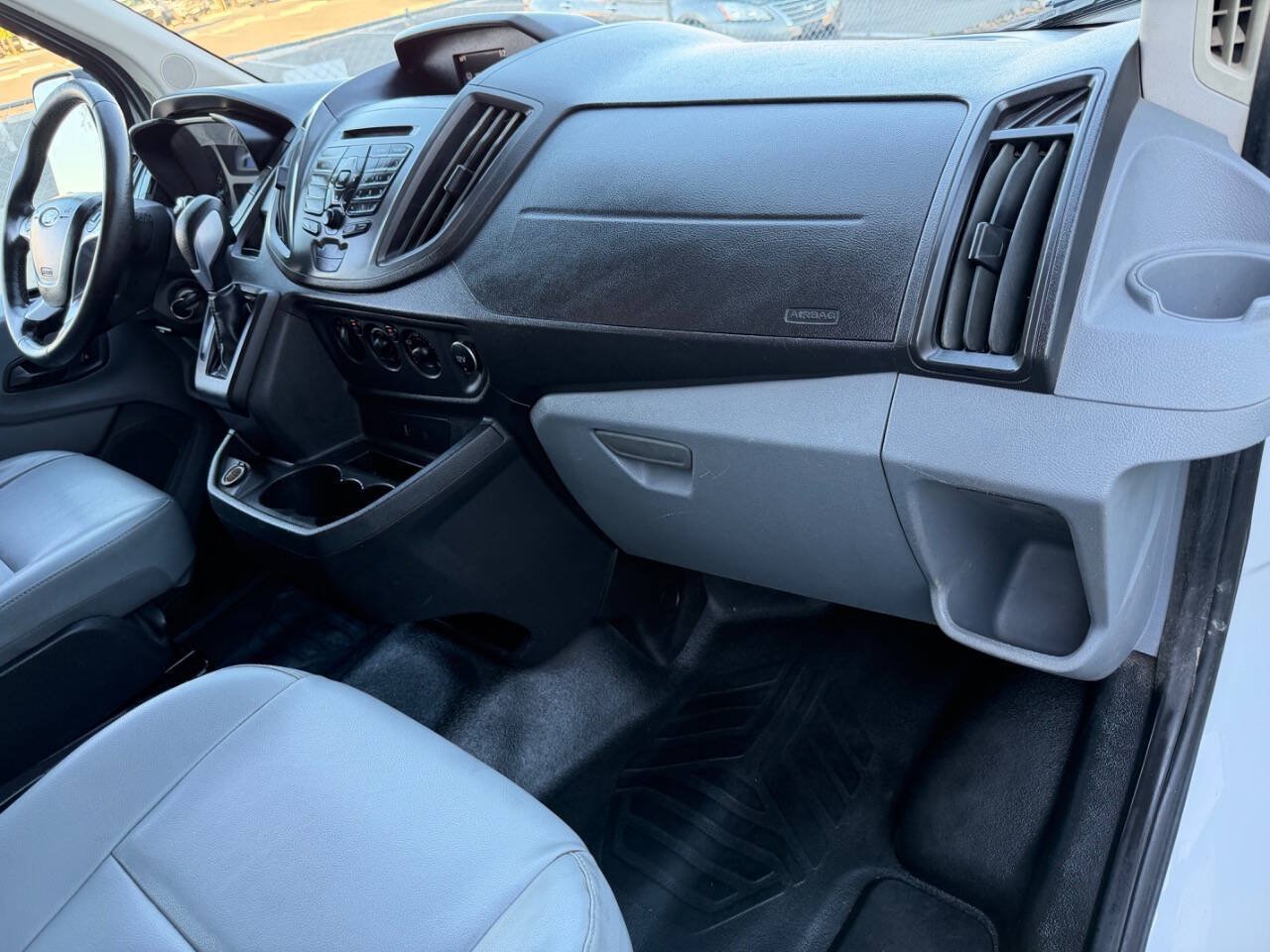 Used 2017 Ford Transit 350 XL RWD image 26