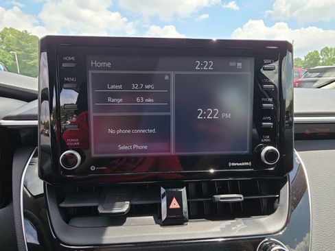 Used 2022 Toyota Corolla LE FWD image 22