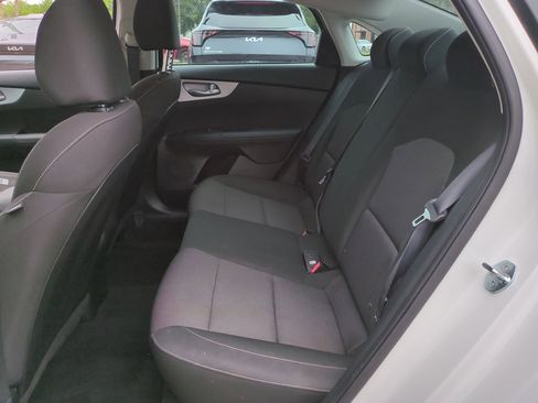 Certified 2024 Kia Forte LXS w/ LXS Technology Package FWD image 13