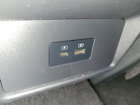Used 2023 Nissan Rogue SV FWD image 16
