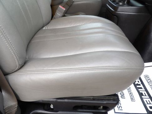 Used 2021 GMC Savana 3500 Extended w/ Power Convenience Package image 29