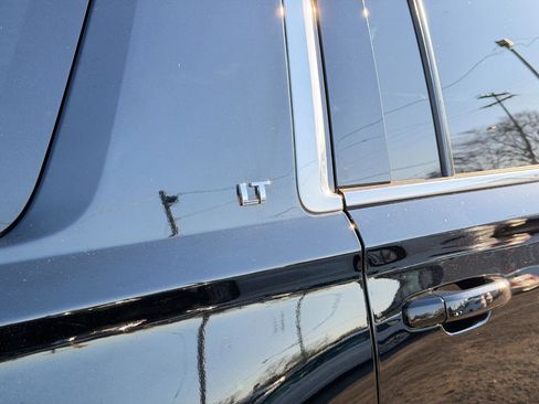 Used 2020 Chevrolet Suburban LT image 94